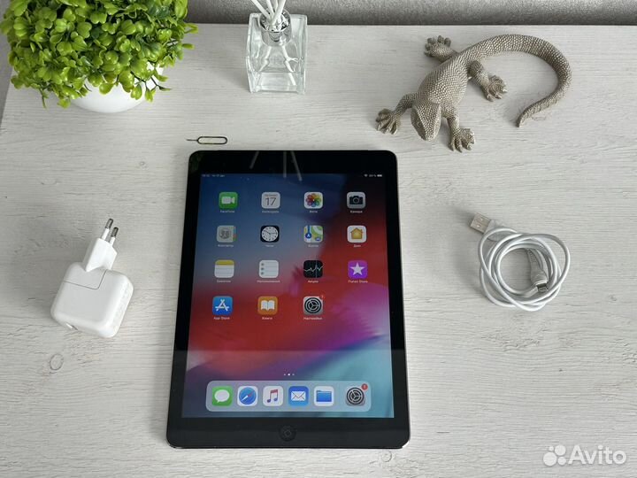 iPad Air + Sim Новый 16gb