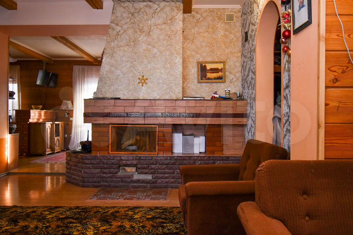 Коттедж 280 м² на участке 20 сот.