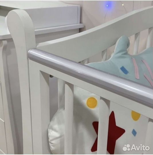 Защитные накладки на кроватку