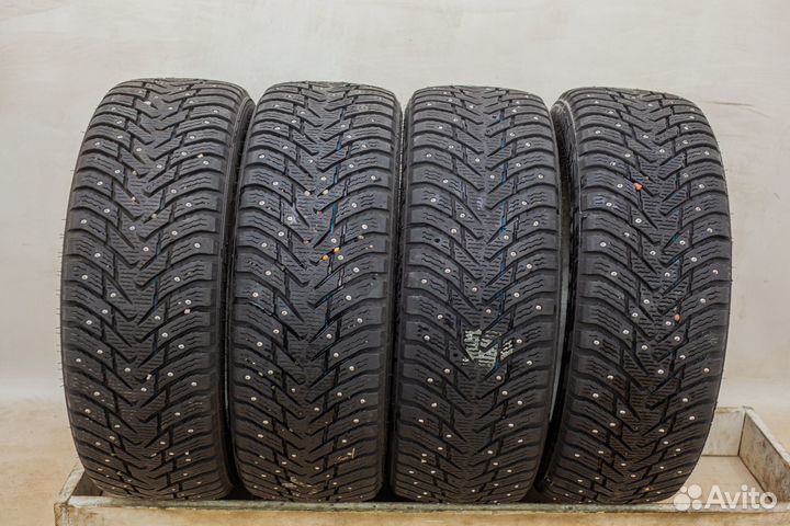 Nokian Tyres Hakkapeliitta 8 SUV 225/55 R18 102T