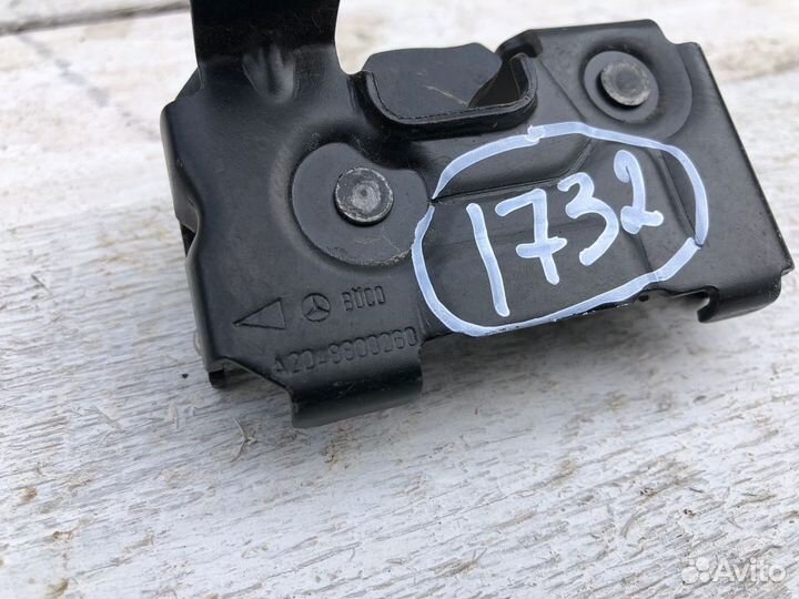 Mercedes W204 GLK X204 ML W166 GLE Замок капота