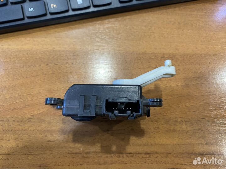 Моторчик заслонки отопителя Mazda 3 BM BN 6 CX-5