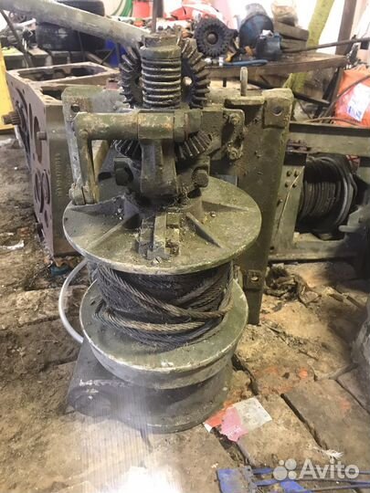 Продам лебедку механическую