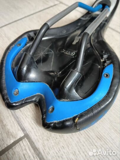 Седло велосипедное Velo