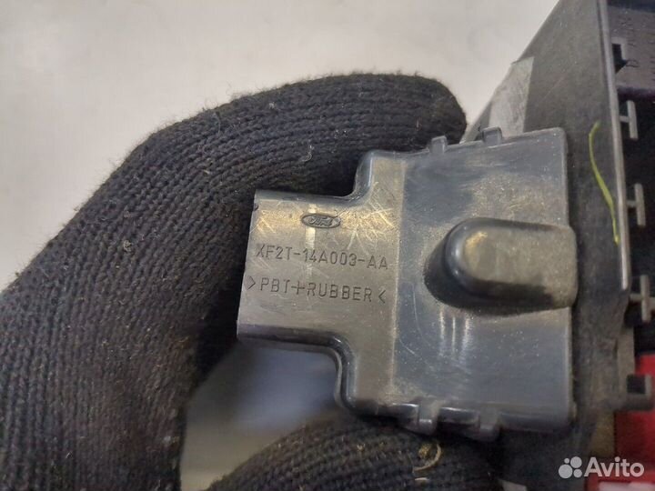 Блок предохранителей Ford Expedition, 2001