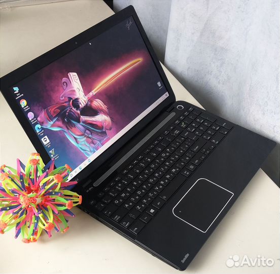 Ноутбук Toshiba/4 ядра/dota 2