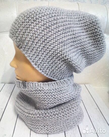 Вязаный компплект (шапка и снуд)