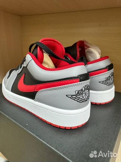 Кроссовки Nike Air Jordan 1 low