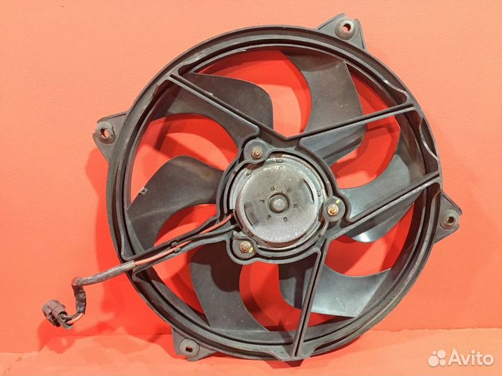 Вентилятор охлаждения двигателя Peugeot 307