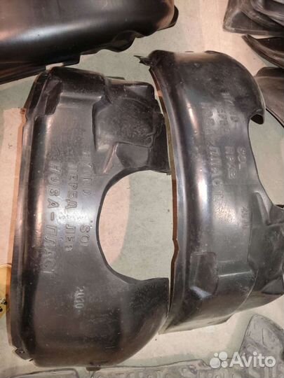 Подкрылки Хундай Солярис перед пара