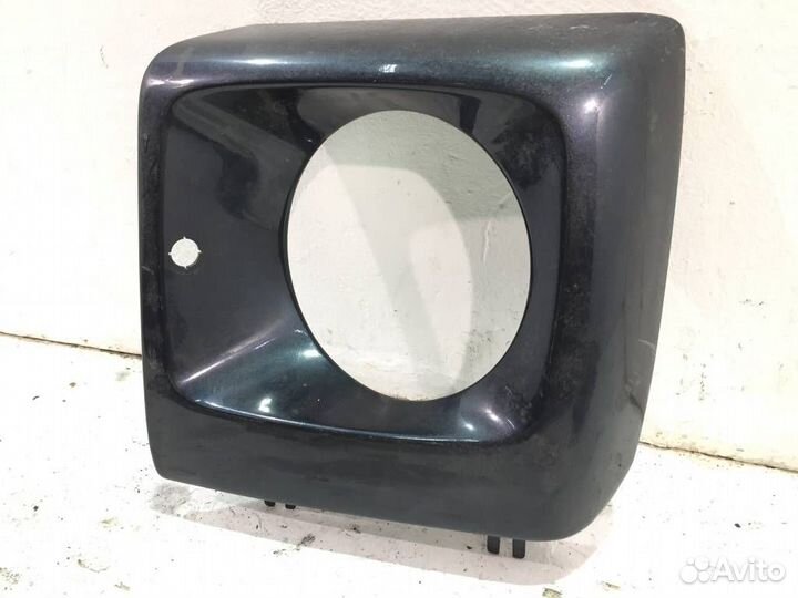Накладка фары передней левой
