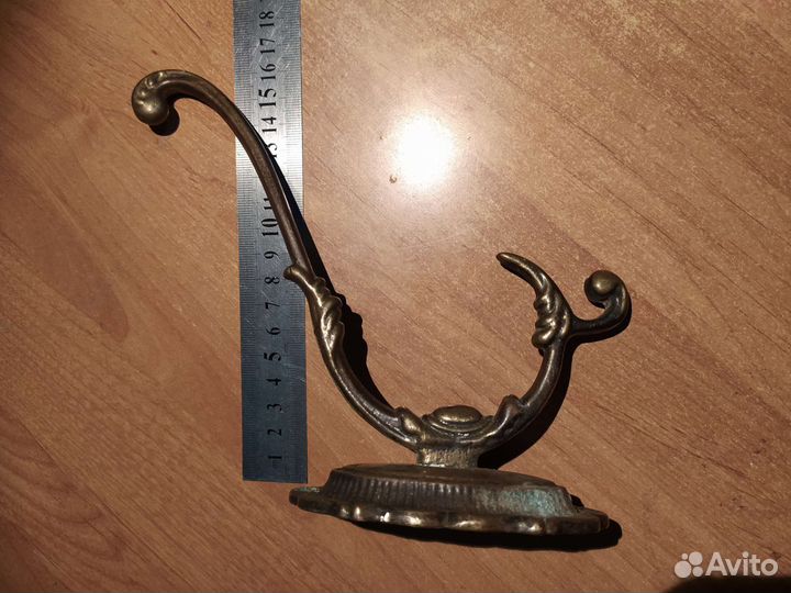 Крюк для одежды