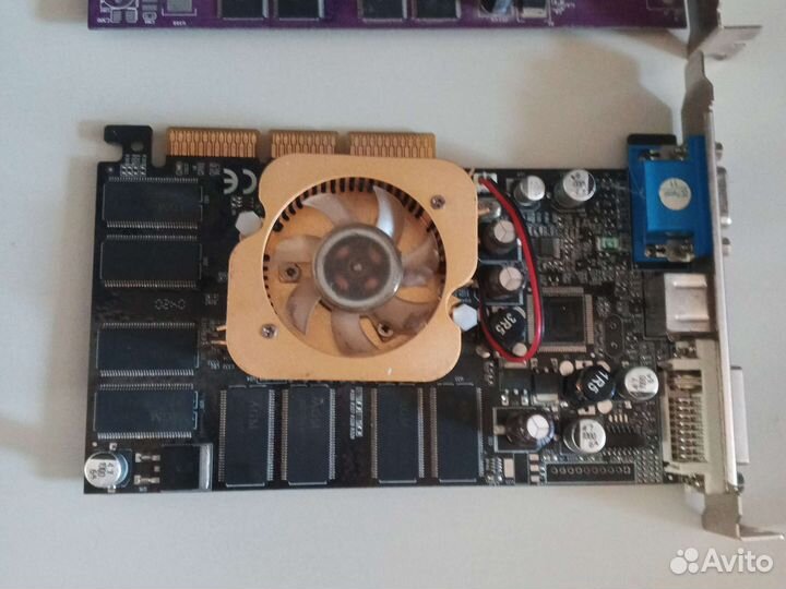 Видеокарта Radeon 9600 Pro DDR2