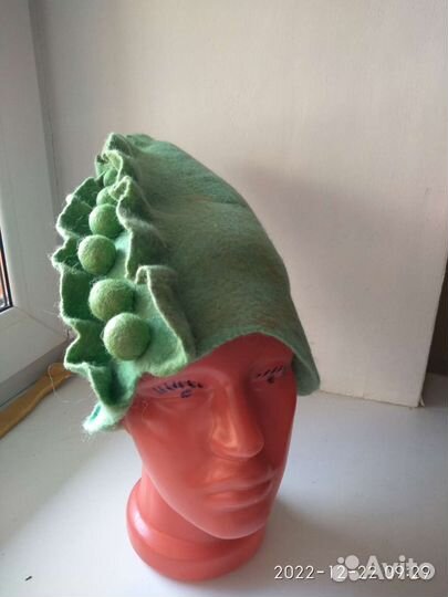 Шапки женские валяные