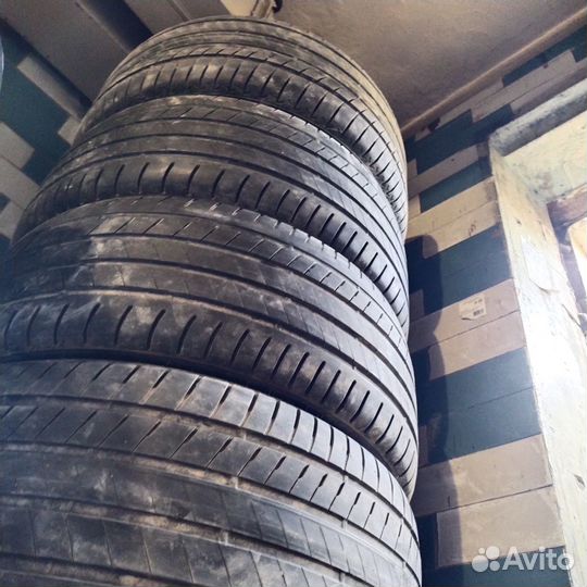 Bridgestone Potenza S001 305/40 R20 и 275/45 R20