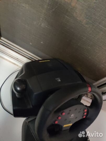 Руль logitech momo racing