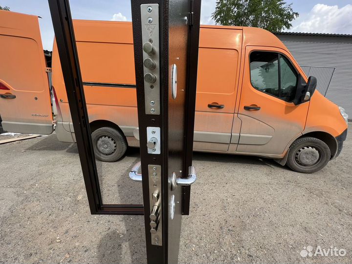 Входная дверь утепленная