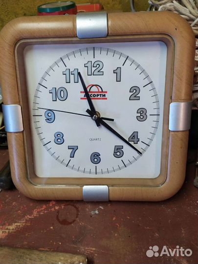 Часы настенные/ настольные