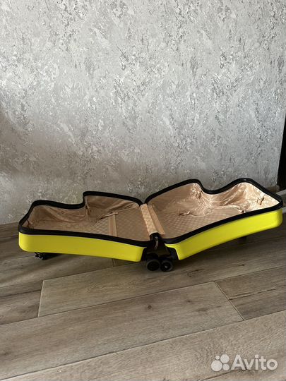 Детский чемодан каталка или самокат