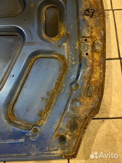 Капот Renault Logan 1