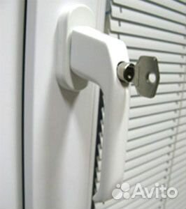 Ручка с ключом для окон пвх (металлическая)