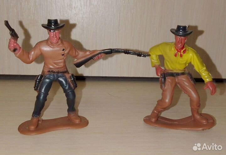 Фигурки индейцев