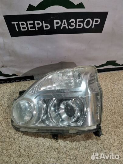Фара галогеновая левая Nissan X-Trail T31