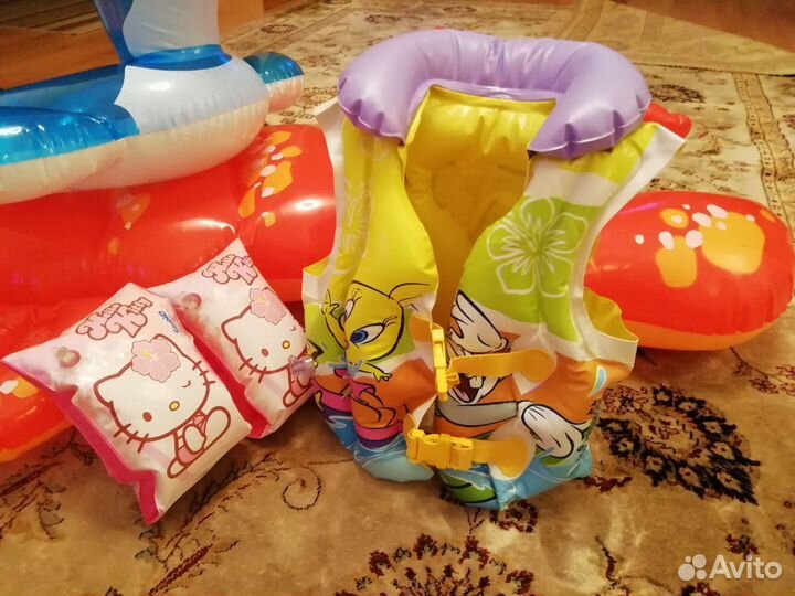 Надувные предметы для купания