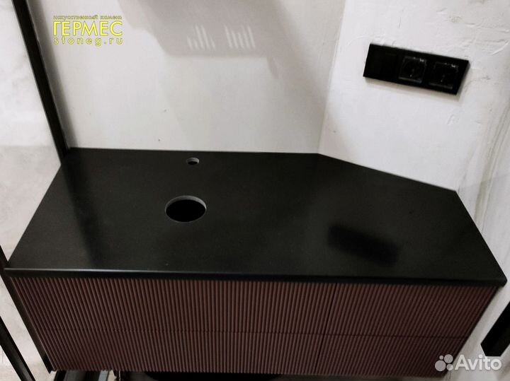 Hi-Macs: столешницы для ванной из иск камня m2