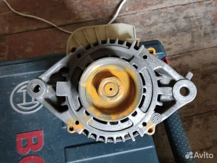 Генератор на nissan almera