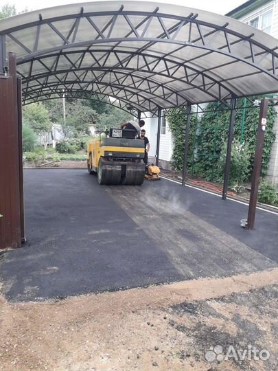 Укладка асфальта во дворе