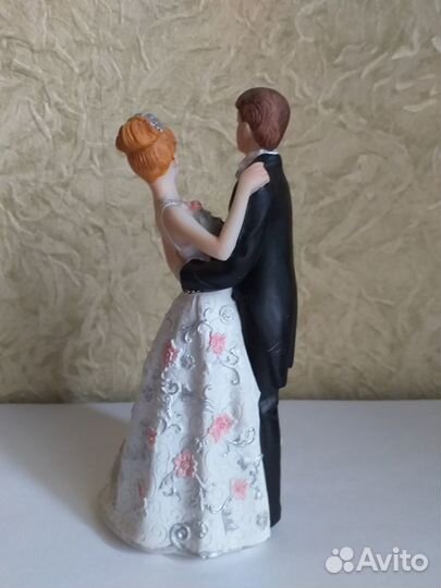 Свадебная статуетка