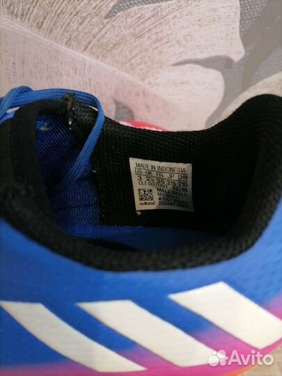 Футбольные бутсы adidas predator