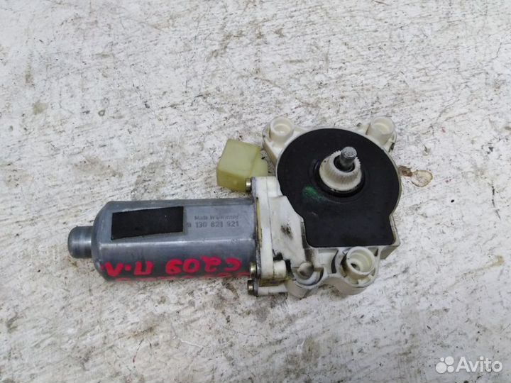 Моторчик переднего левого стеклоподъемника