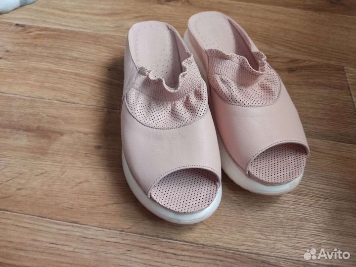 Шлепанцы женские кожаные