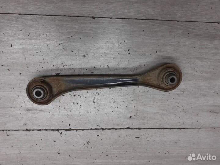 Тяга задняя поперечная правая VAG