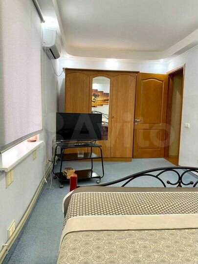 2-к. квартира, 42 м², 3/3 эт.