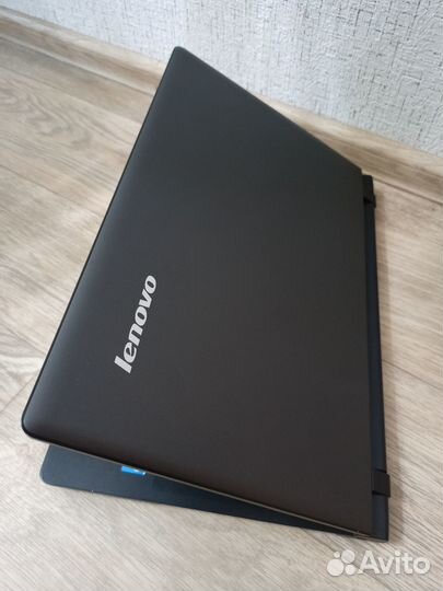 Тонкий ультрабук Lenovo. intel 2.5Ghz\4GB\500GB