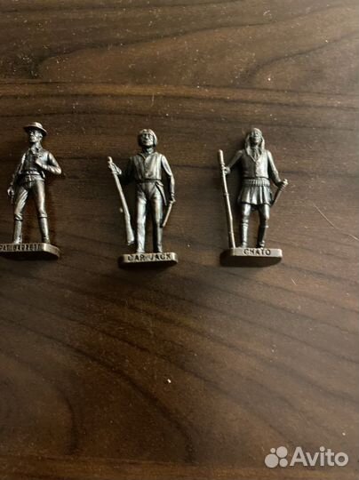 Игрушки из киндер сюрприза