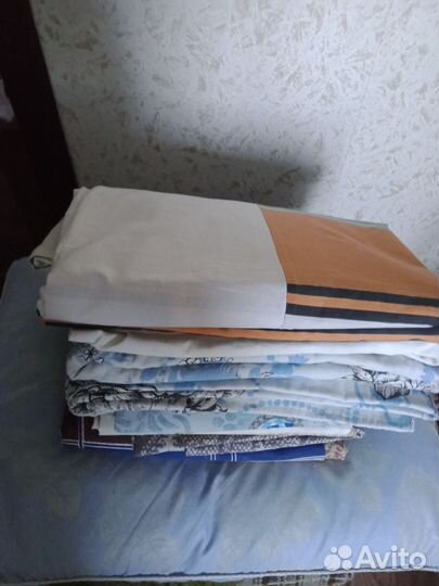 Покрывала,подушки,белье на дачу