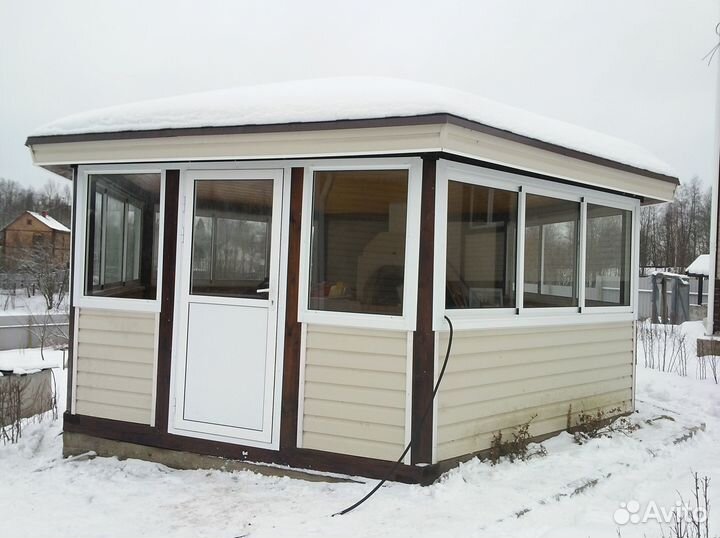 Остекление беседки с отделкой