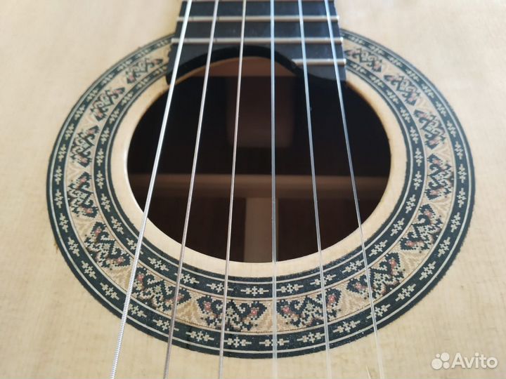 Мастеровая классическая гитара