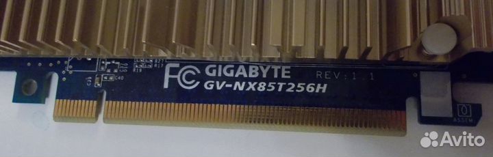 Видеокарта неисправная Gigabyte GV-NX85T256H