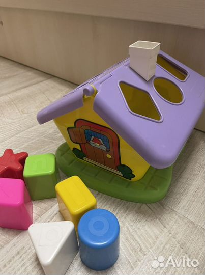 Игрушка Домик развивающий