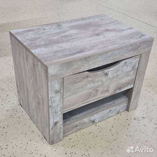 Тумба прикроватная