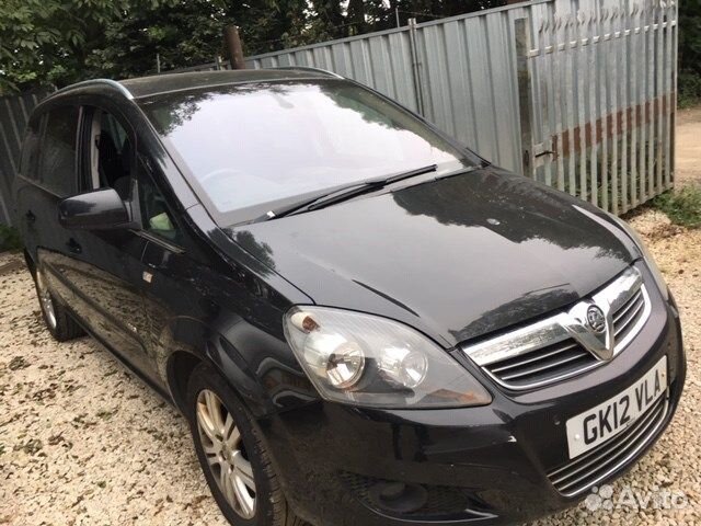 Разбор на запчасти Opel Zafira B