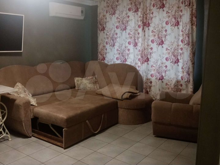 1-к. квартира, 42 м², 2/10 эт.