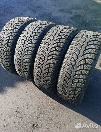 Bridgestone Blizzak Spike-01 225/60 R17
