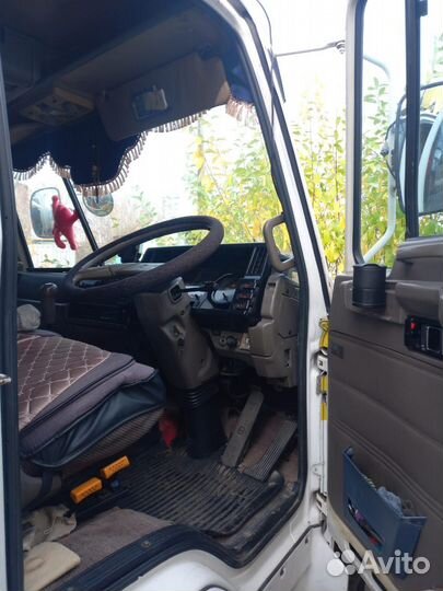 Isuzu Forward (F-Series), 1992