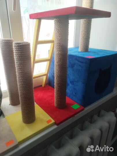 Домик для кошки, когтеточка с лесенкой